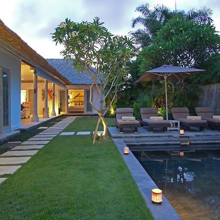 Serene Villas Seminyak  Exterior photo